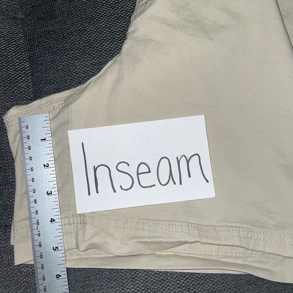 Eddie Bauer Khaki Shorts Chinos Beige 5" Inseam Flat Front Women's Size 18 - Picture 5 of 7